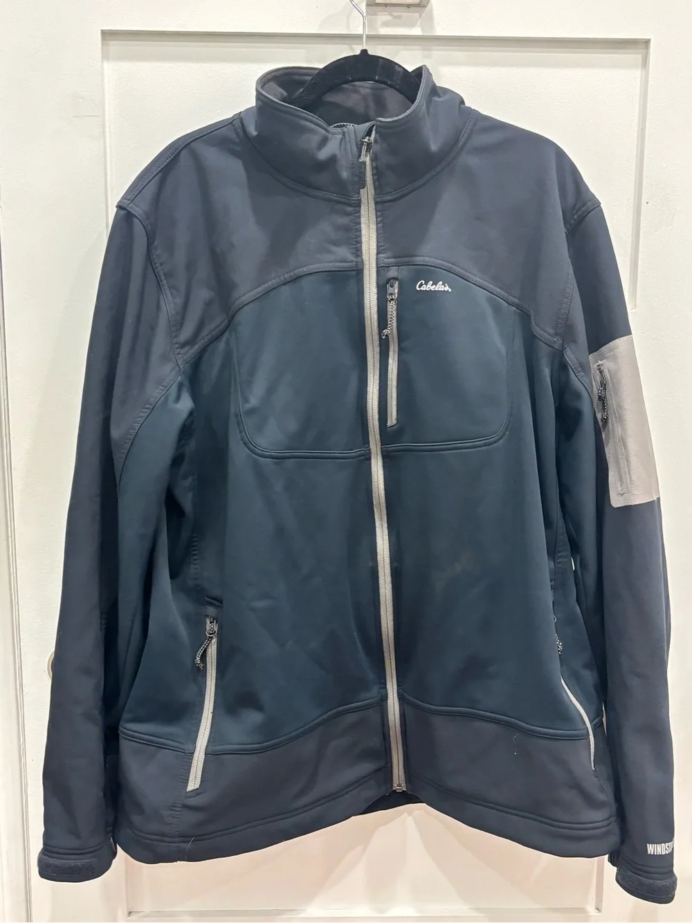 Cabela's Men's Dark Gray Windstopper Softshell Zip Jacket